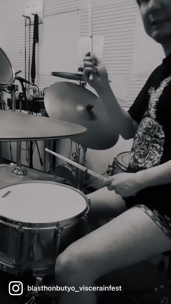 Brushfire ワイヤーブラシ - YouTube