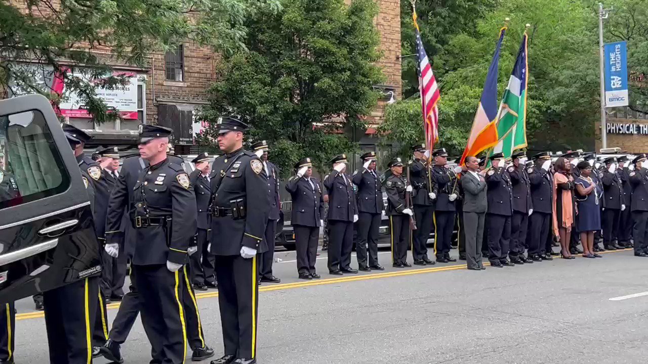 Commissioner Sewell on Twitter "A final salute to Police Officer