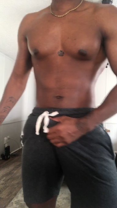 Chocolate for breakfast?? https://t.co/HfZi2aFD6r