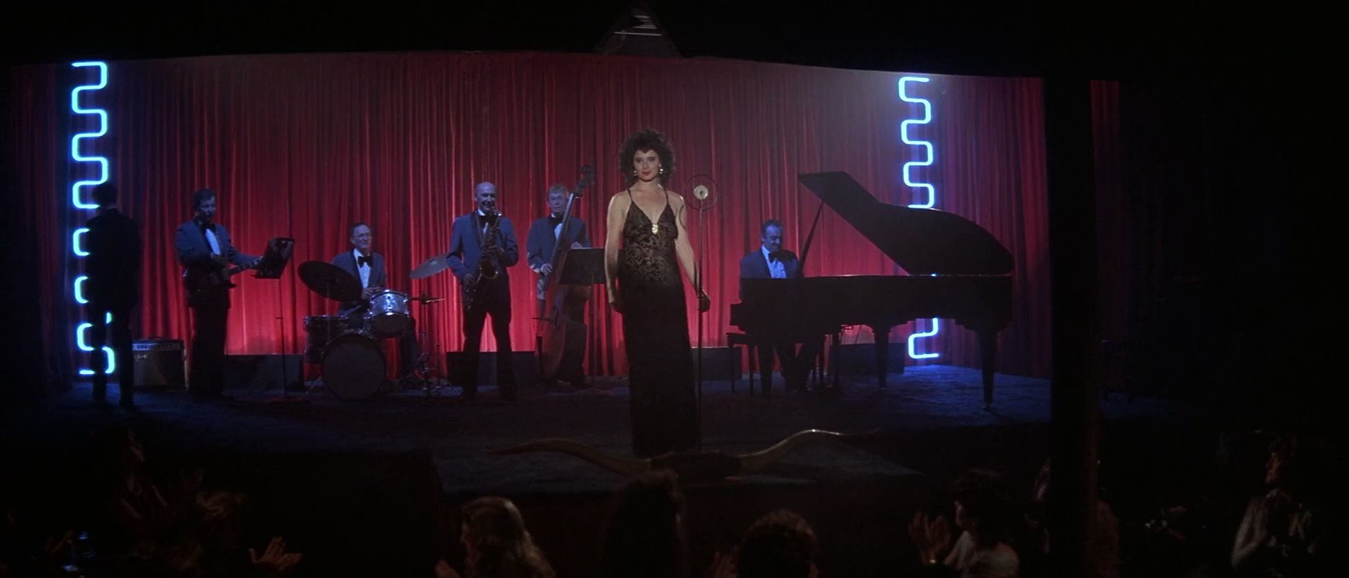 Happy 70th birthday Isabella Rossellini ~ Blue Velvet (1986) 