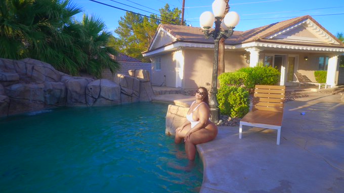 catch me cooling by the pool ? 
Are you subbed to all my platforms? ?
video filmed by: @semajmedia
edit