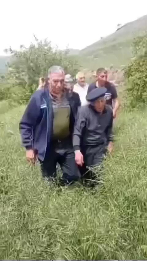 Ескі майлы жетілген әйелдер жамбас порносын таратады