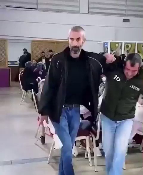 UMFN41CDNrViNLbr.jpg