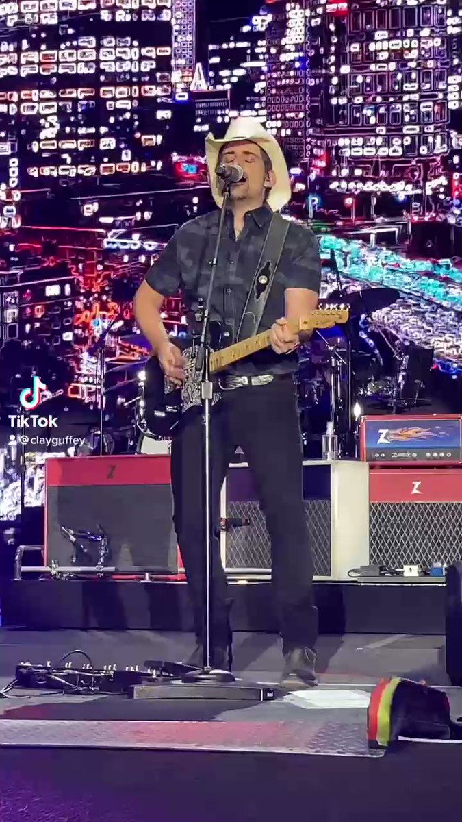 Tiktok of Brad Paisley performing at CCNB Amphitheatre last week. @BradPaisley @CCNBAmp https://t.co/IX8MGB1S2N