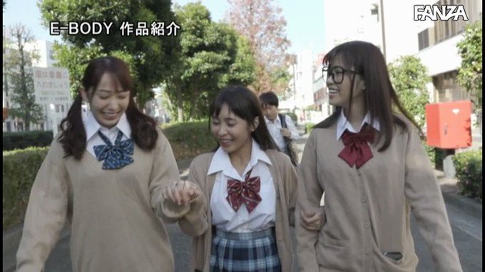 両親不在になった家で女子達は好き放題にヤリ始めて…

本編はリプ欄から 👇
https://t.co/unnSTAg4AV