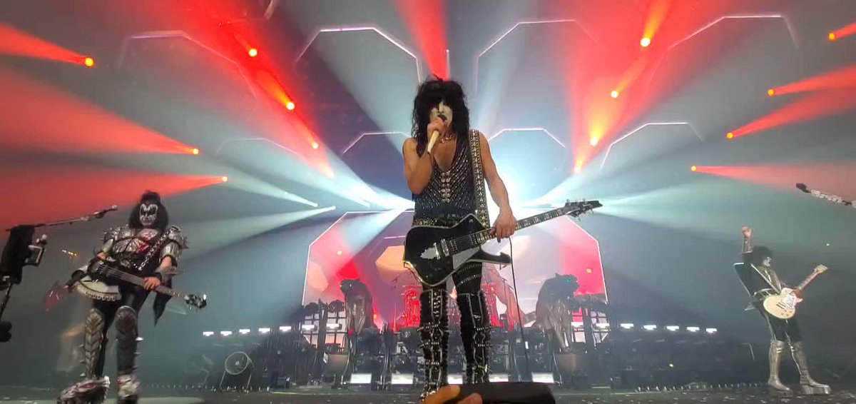 RT @kiss: Thank You #HELSINKI! YOU brought it & so did WE! AWESOME! #EndOfTheRoadTour #Finland https://t.co/cVWFcJ9rSw