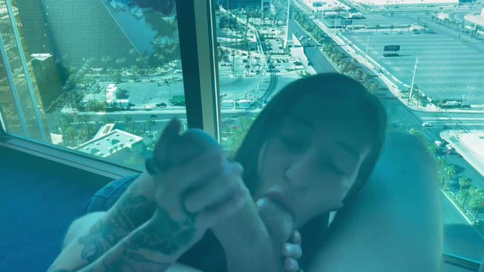 I like to blow bubbles on big dick<3 @DaddyJM215 https://t.co/jsURLm9PPF