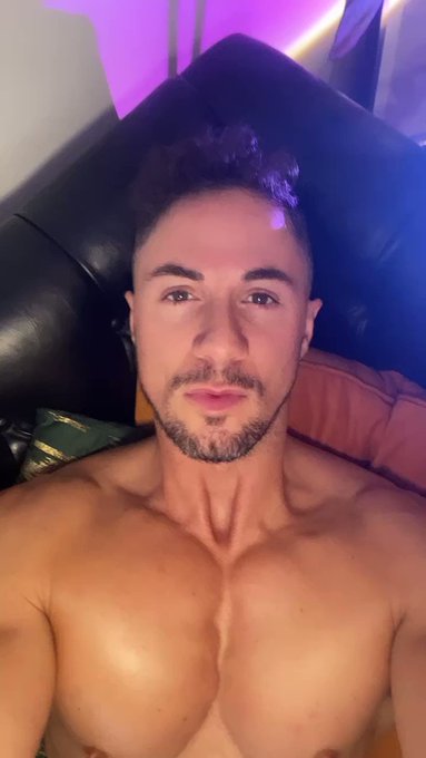 Toronto Pride Hair Ready!!!! https://t.co/vZUcqiecp7