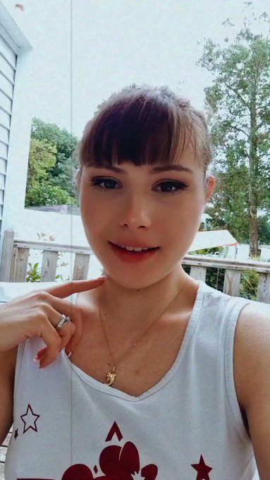 Petit cadeau du mercredi 🎁❤️ https://t.co/p0giVkSs4v<a href="/tag/mlrgirls"class="tags"><span>#mlrgirls</span></a>