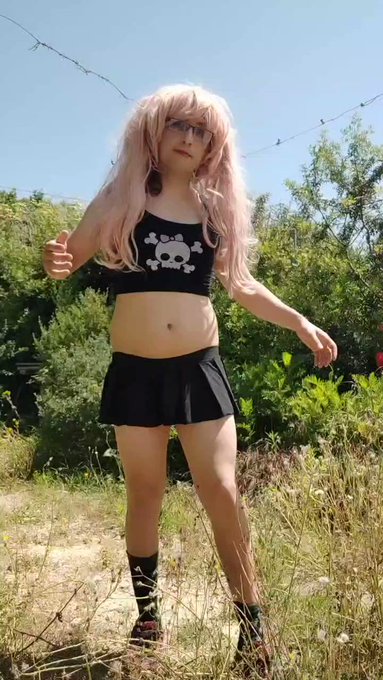 Bouncing my soft buns in the fields. ??

wanna come and do some wild things with me? ???

#FemboyFriday