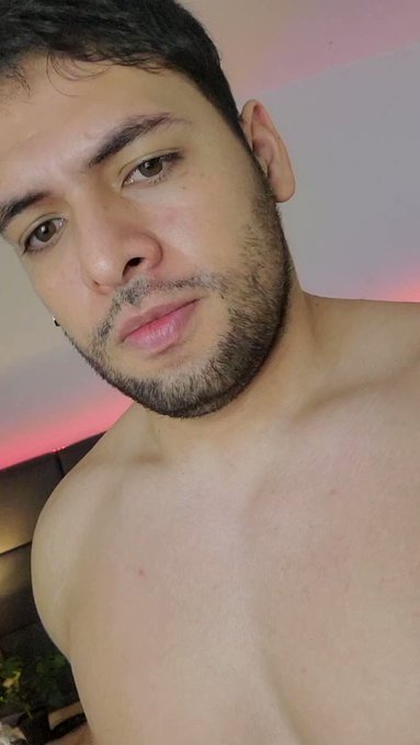 Weekend is here! Cum with me?https://t.co/rBUC8yFn6a https://t.co/MVnnkZ50vr