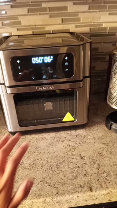 My first time trying to dehydrating fruit https://t.co/CVmqrtAfaZ