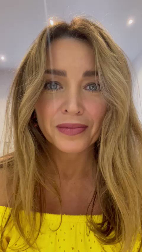 Dannii Minogue on Twitter: "TSV time at @qvcuk Six fab colour choices with  this embroidered top. Perfect for summer days 🌞 🛍 https://t.co/0ilwmkvWfY  See you on air at 9PM 💕 #DanniiQVCUK https://t.co/IrXwodg3kR" /