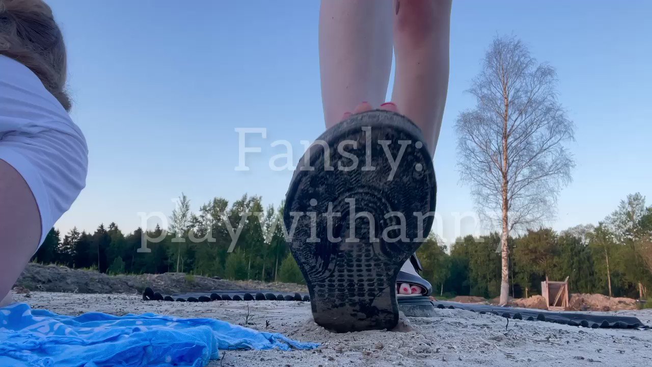 Play with Anny ♡ on Twitter: "My sole is waiting for your tongue 👅 ...
