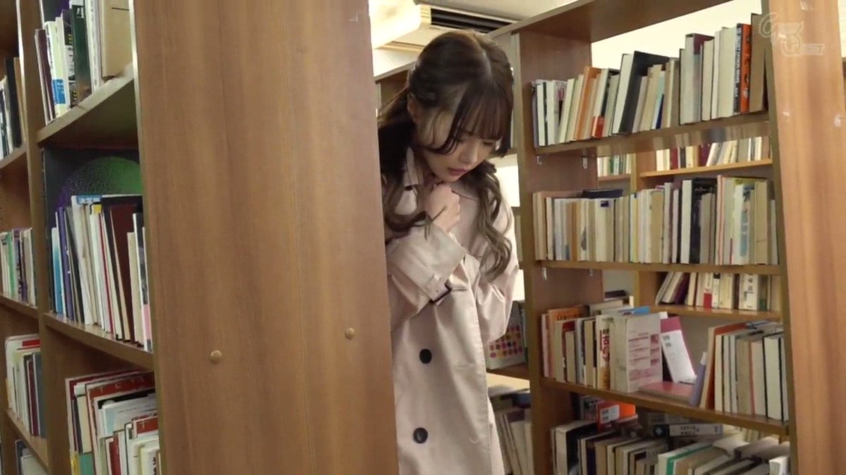 【松本いちか】 22歳 “83-50-83” A cup❤️🔥 SOD専属契約💞 こんな可愛い子が図書館で露出してるなんて最高すぎんか。 見かけたらそりゃ群がっちゃうよな。 気になりすぎて下半身の興奮とまらんわ。 このシュチュエーションだけで抜けるよこれわ。
