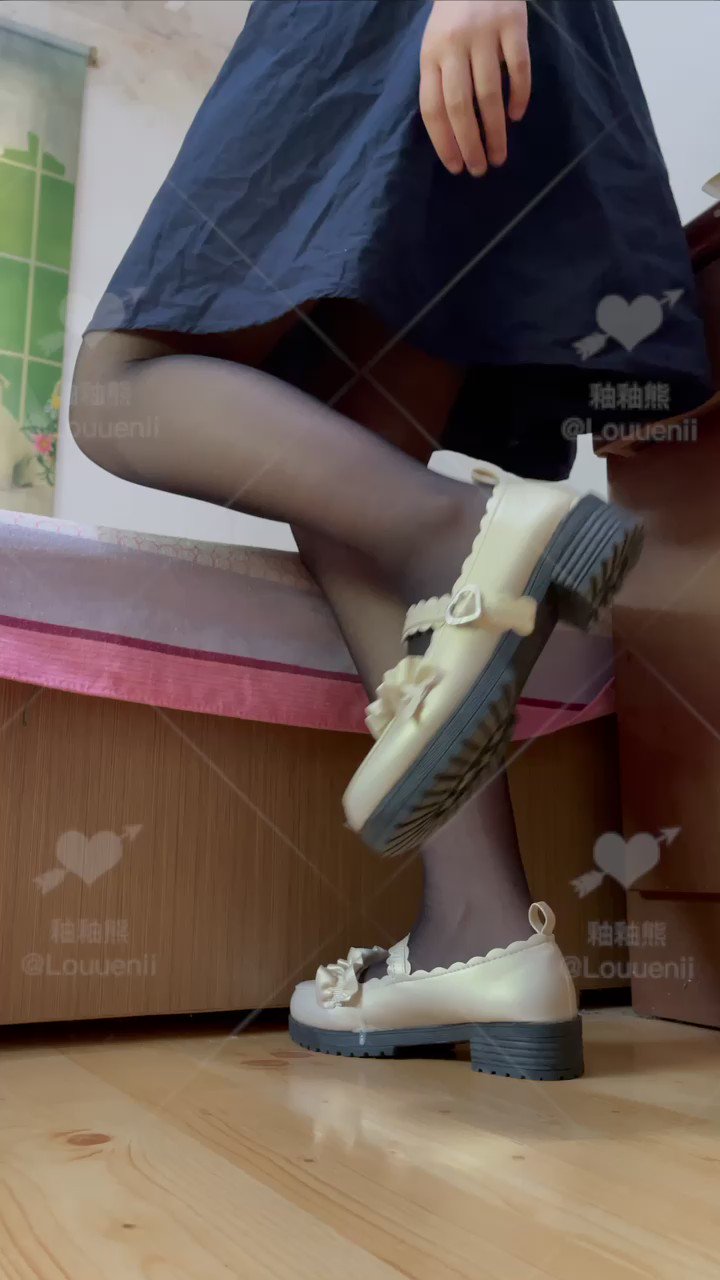 淇淇酱on X: 我回来了！lo鞋里的精液～老粉就重温一下吧～ #足交#玉足#踩射#女高中生#黑丝#女s #徐州线下@