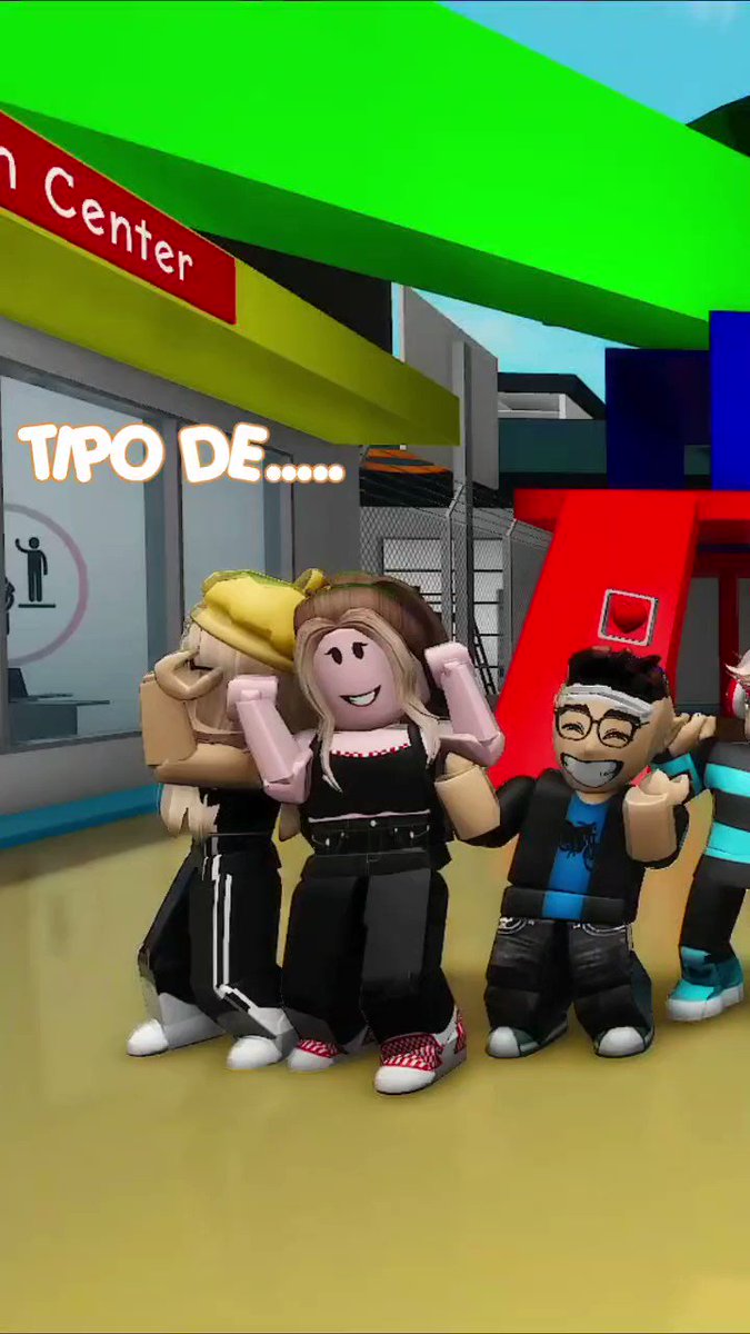 Roblox - FAZENDO TUDO ROXO COM MINHA MÃE NO BLOXBURG