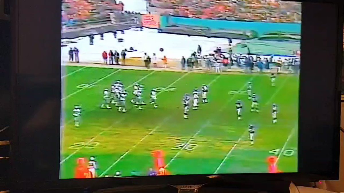 So Dallas is facing 4th-and-17, on the road, against one of the legendary defenses of all-time. And they throw to the right sideline to none other than Drew Pearson, giving Dallas a fresh set of downs. https://t.co/sLVthW5dkT