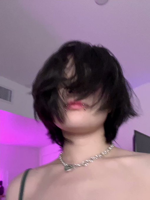 Its 2AM im drunk and i wish i had someone to call https://t.co/l3oQ2ksEMq
