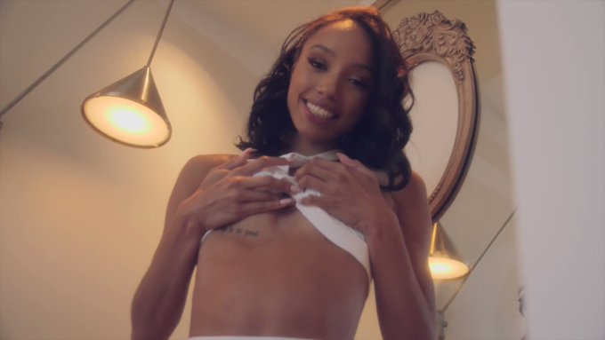 Just made another sale! JOI Dinner Date Turned Sensual https://t.co/3LlqdMbwbv #MVSales https://t.co