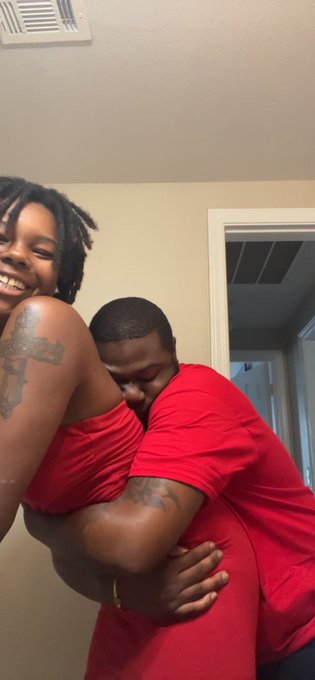 Lol he so freaky I love it🙃🥰 https://t.co/5AZEqdYCQL<a href="/tag/newprofilepic"class="tags"><span>#newprofilepic</span></a>