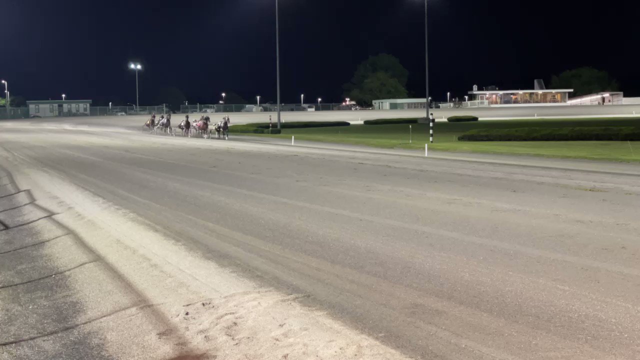 Yonkers Raceway (YonkersRaceway) / Twitter