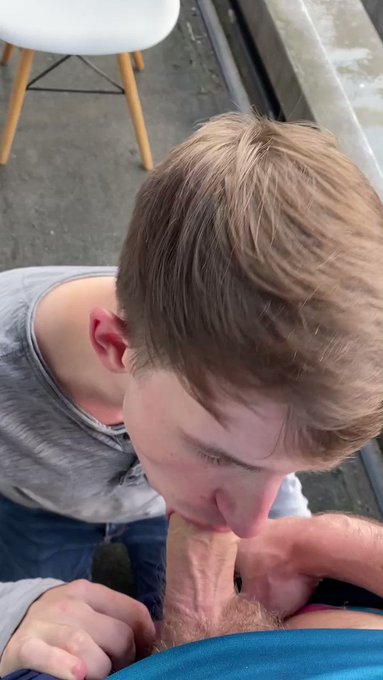Was so hot having @taylormasonxxx sucking my dick on the balcony while people were down below!

Who’s