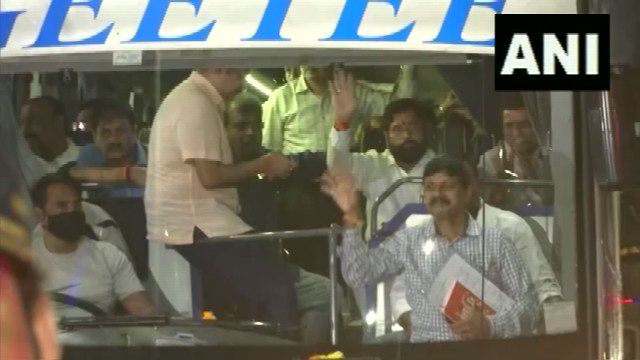 #WATCH | Mumbai: Maharashtra CM Eknath Shinde along with his faction of Shiv Sen…