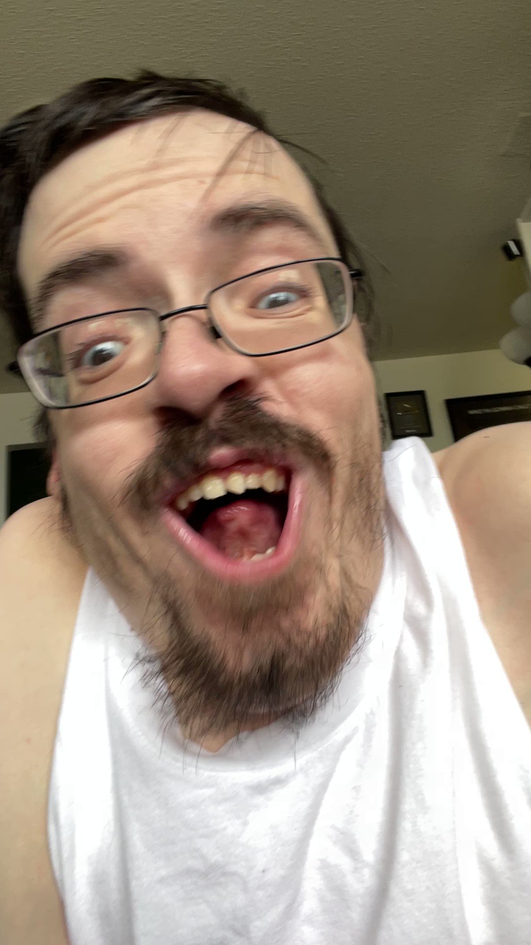 Ricky Berwick on Twitter: “@YouTubeCreators https://t.co/CrfgS9nrZT