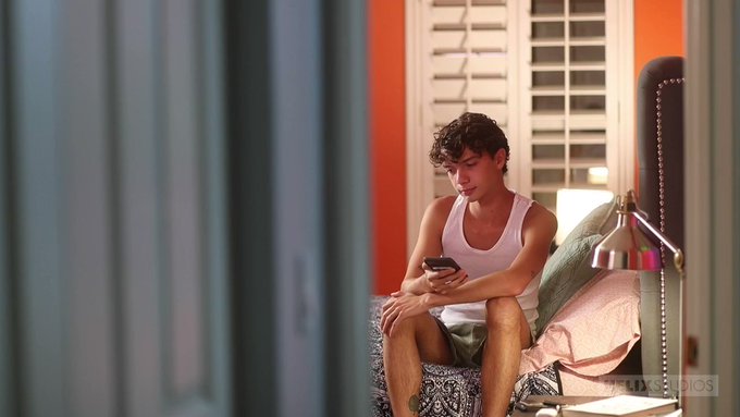 Helix latest | Sex With the Ex ?
@samuelledger @noahbentleyxxx https://t.co/2wDTGLdepM