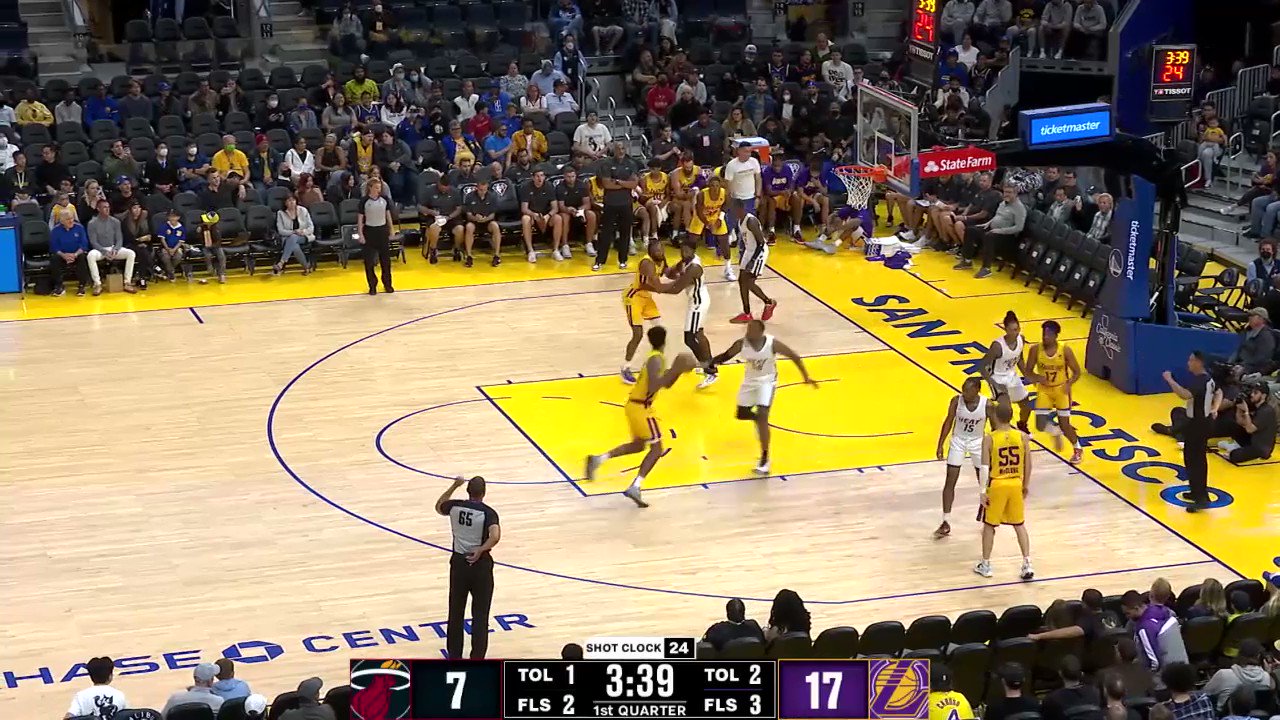 Overtime on Twitter "Shareef O’Neal’s first bucket with the Lakers 💪