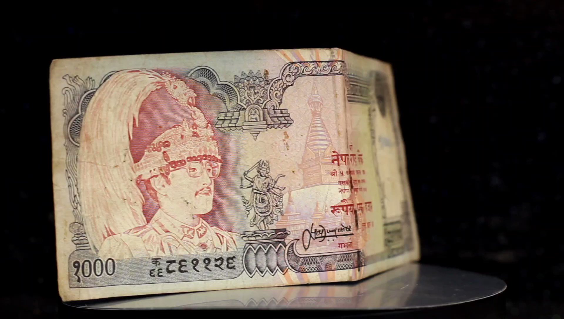 old-money-bills-items-acdiamondsnft-twitter