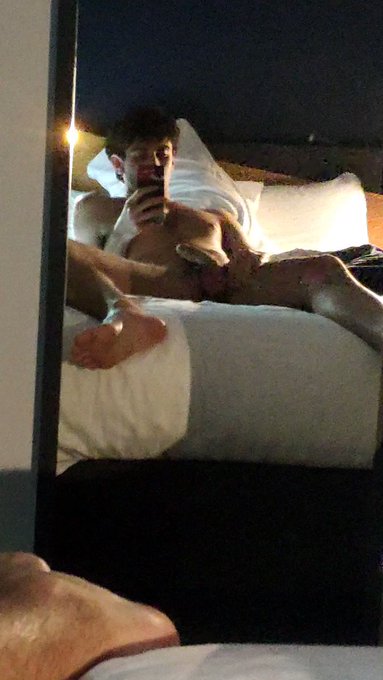 Potrei aver fatto uscire il mio primo contenuto tutto solo🙈 Dove per il continuo? Lo sapete gi&agrave; 💙 https://t<a href="/tag/feet"class="tags"><span>#feet</span></a><a href="/tag/handjob"class="tags"><span>#handjob</span></a><a href="/tag/onlyfans"class="tags"><span>#onlyfans</span></a>