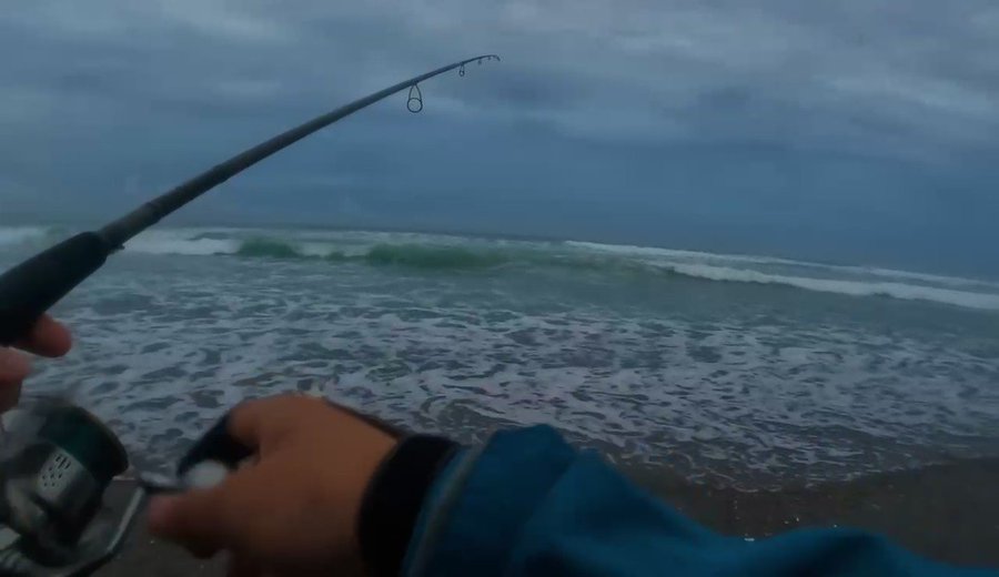 夏のサーフ装備 快適な釣りスタイル おすすめの服装 装備 21年夏 保存版 サーフゾンビ Fishing Surfzombie