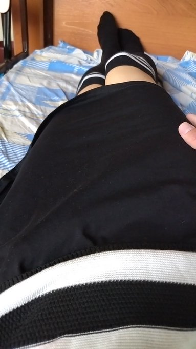 Slow reveal... #Femboy #Cock #Thighs https://t.co/2rLu79w6OA