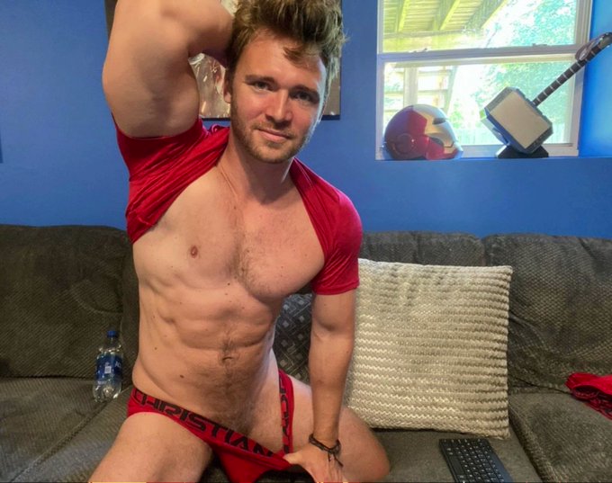 Jaden will always be our one and only. <3 #JockMenLive #musclebottom #FridayFeeling 
@Jaden_Storm25 