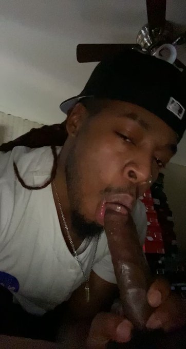 🥴🥴   https://t.co/iXXnH6PW9e https://t.co/b06Yx1YUs5