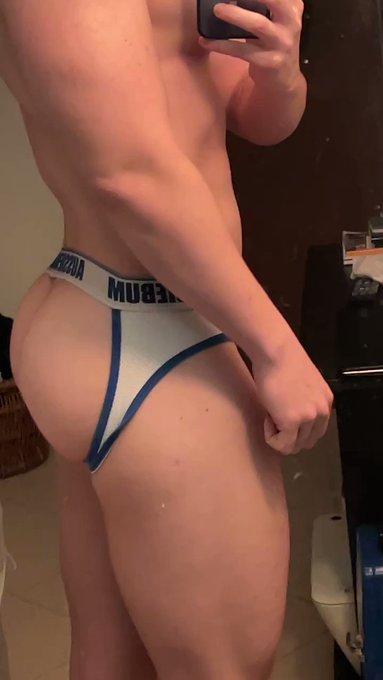 ¿Quieres culo? https://t.co/FpU0oyXFWj