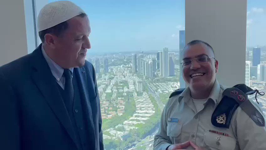سررت اليوم أن ألتقي الإمام التونسي الفرنسي حسن الشلغومي في تل أبيب خلال زيارة يقوم بها إلى إسرائيل.