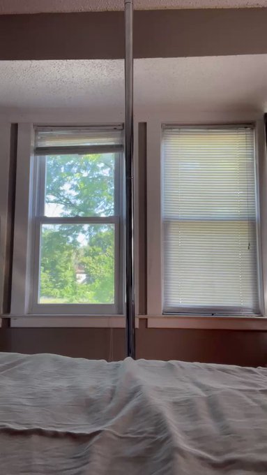 This is a man&rsquo;s world. But don&rsquo;t shit move without a US !!!!!!!! https://t.co/2UpEsMTqEs