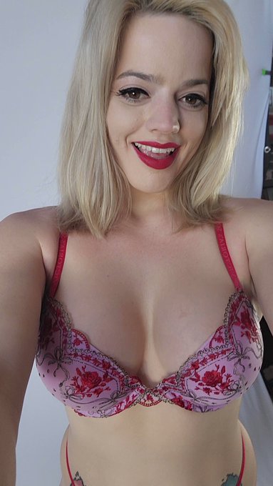 I'm online RIGHT NOW! Link in bio to my OF where you can chat with me...and have some fun 😈! https://t<a href="/tag/onset"class="tags"><span>#onset</span></a><a href="/tag/porn"class="tags"><span>#porn</span></a><a href="/tag/xxx"class="tags"><span>#xxx</span></a><a href="/tag/pornstar"class="tags"><span>#pornstar</span></a><a href="/tag/adultwork"class="tags"><span>#adultwork</span></a><a href="/tag/boygirl"class="tags"><span>#boygirl</span></a>