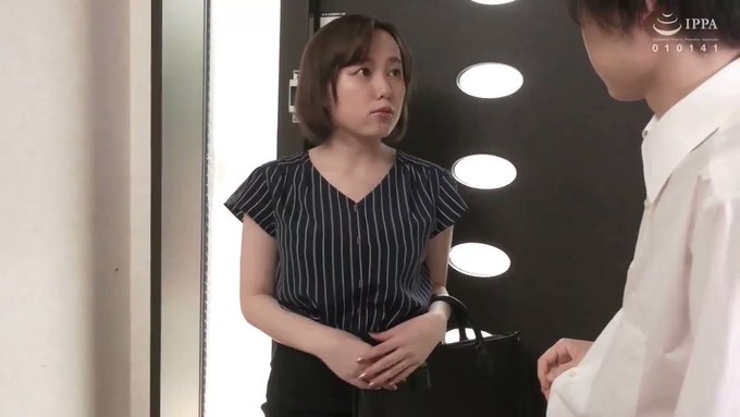 巨乳先生に生中出し https://t.co/fwHwMR53vn