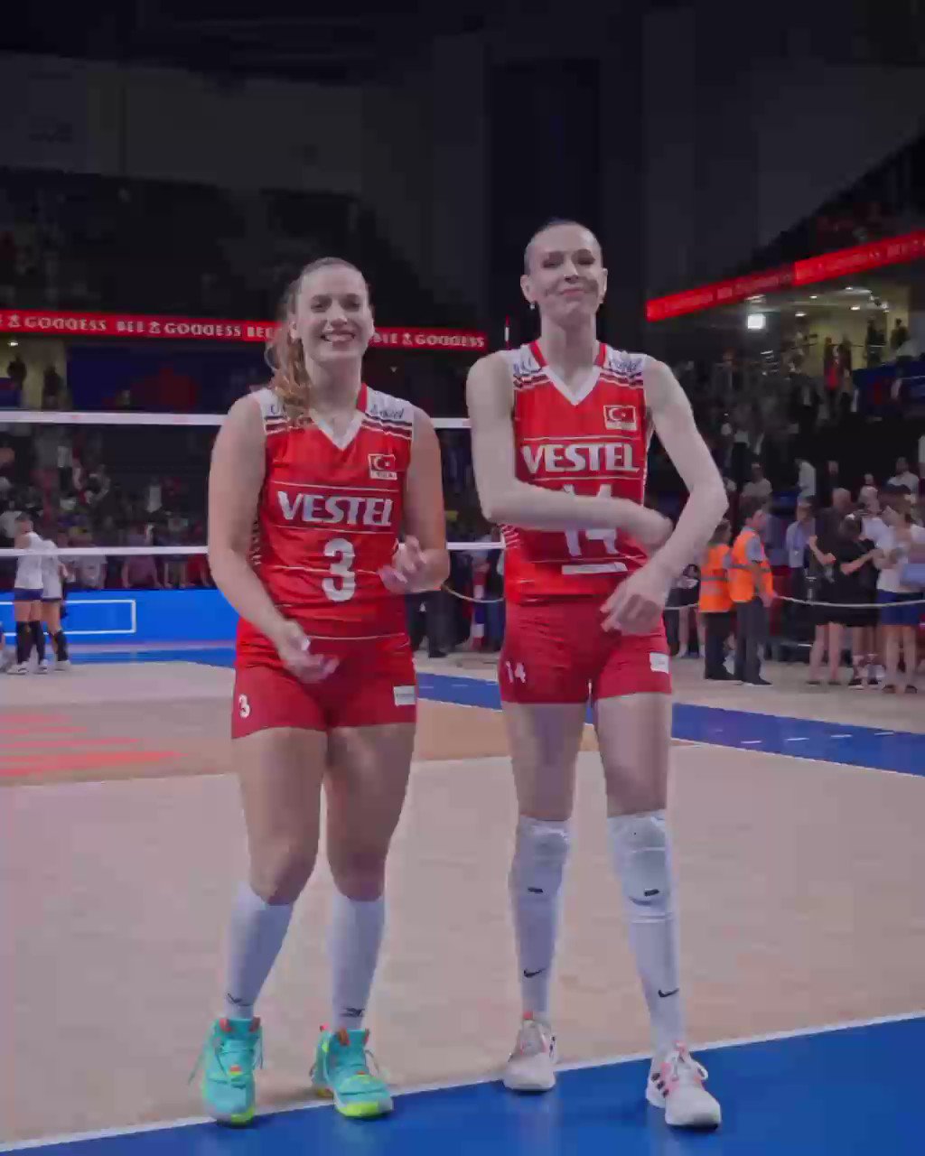 Volleyball World on X: World Champs GOLD & bronze medal matches are set ๐คฏ! โฐ October 15 (GMT): 2pm ๐ฅ: USA ๐บ๐ธ ๐ ๐ฎ๐น Italy 6pm ๐ฅ: Brazil ๐ง๐ท ๐ ๐ท๐ธ Serbia