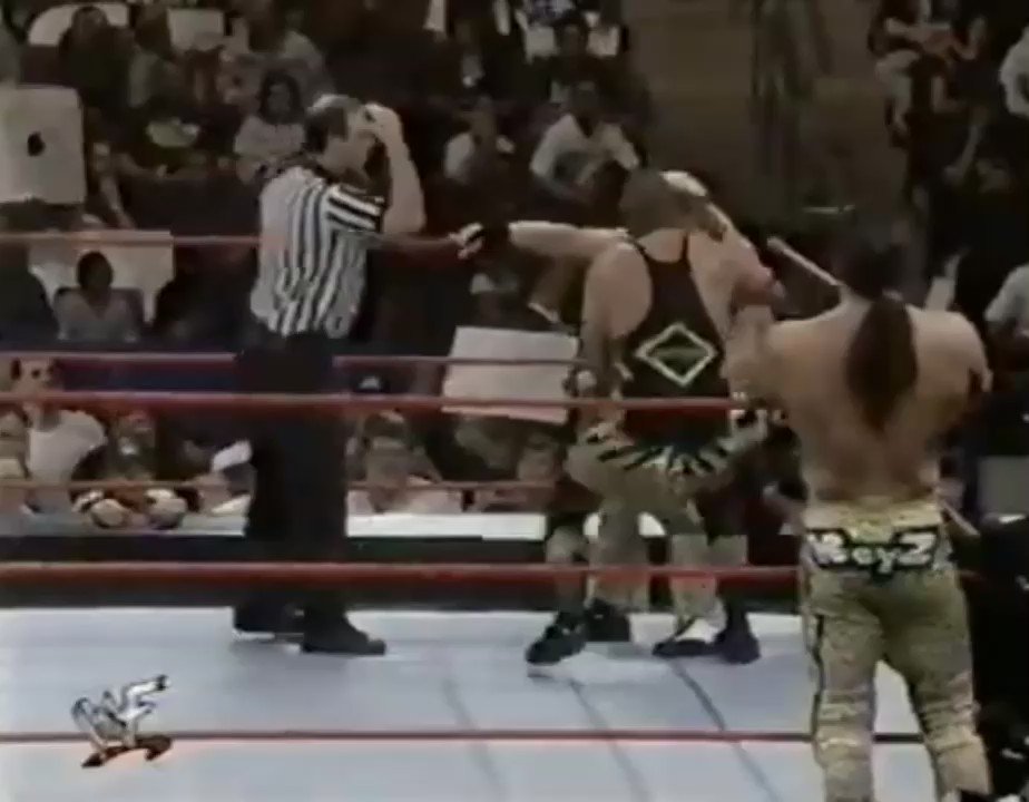 RT @GrappleKlips: We needed more Owen Hart vs Jeff Hardy! https://t.co/kIYiizCwjL