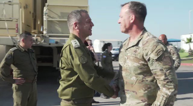 بعد أن حل ضيفًا على رئيس الأركان الجنرال كوخافي الجنرال مايكل كوريلا ينهي زيارته إلى إسرائيل