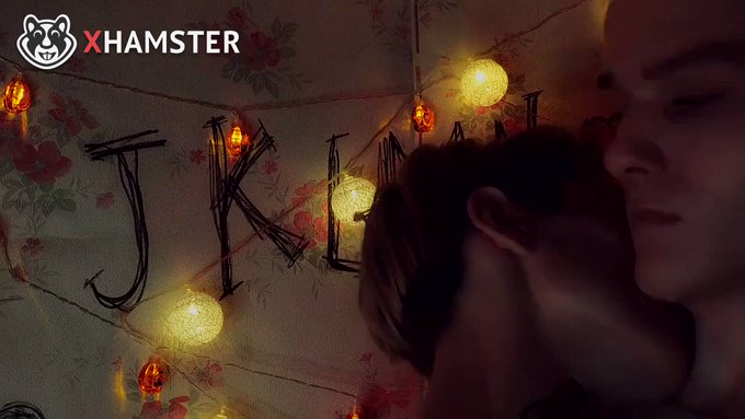 Guess who's got a new video on xHamster!!!! ???

? https://t.co/puuyrmSqIS ? @xhamstercom #xhamster https://t