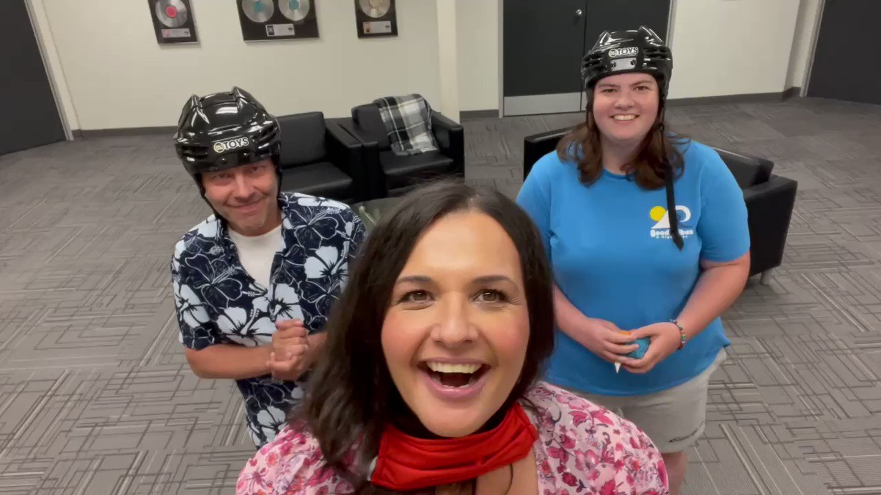 Kiss 105 3 ottawa on twitter sandra chris and producer courtney