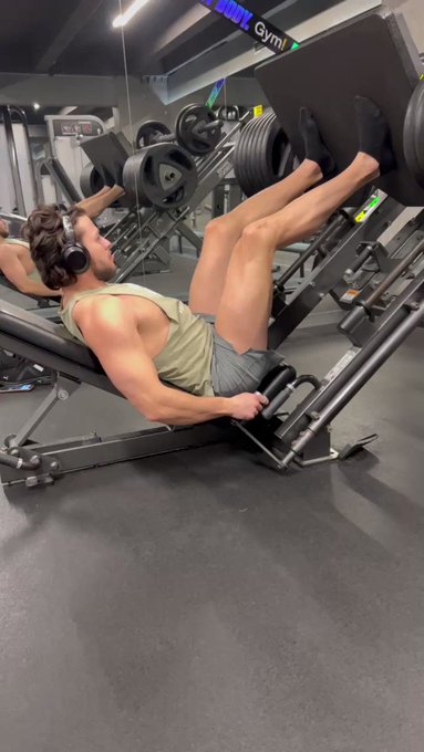 this was heavy ?? https://t.co/9wWqvuVWl1