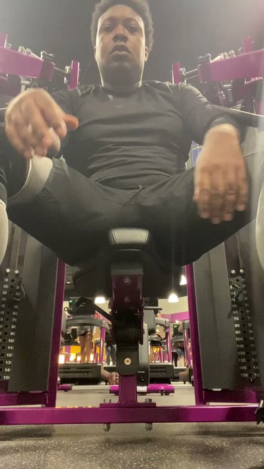 1st day back 🏋🏾‍♂️ #LetsGetIt 🦾 🦾 https://t.co/LYUg8oRgZ8