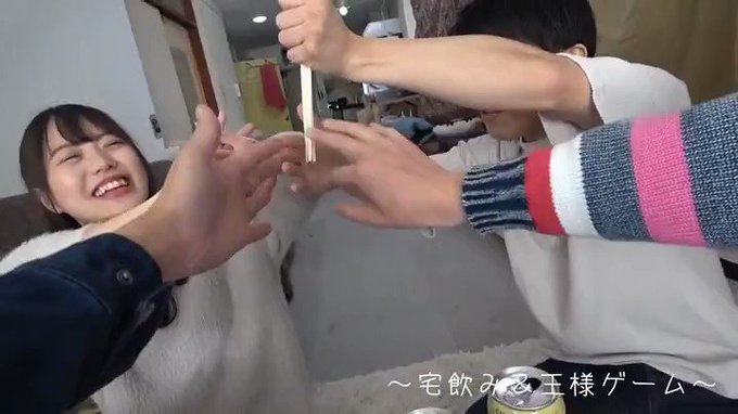 飲みサーのリアル！

何も知らずに宅飲みで呼ばれた女子は王様ゲームの勢いでエッチな事までしてしまう💕

彼氏に罪悪感持ちつつも複数の男たちからの責めで快楽に身を委ねてしまいました✨

なし崩し的にハ〇ていく過程がエロくて好きです！！ https://t.co/PSdMmuHnbD